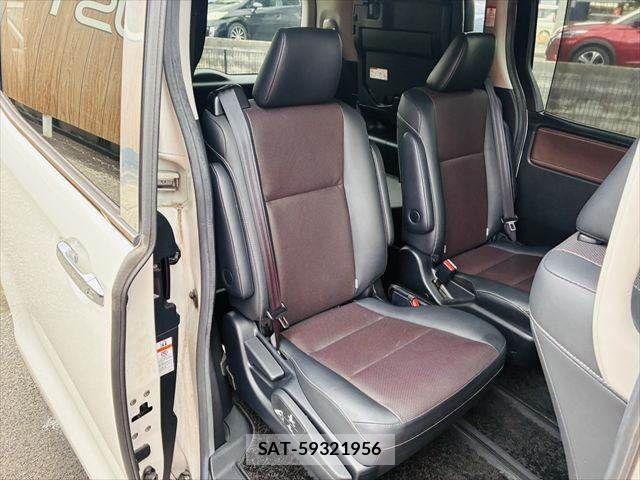 Toyota ESQUIRE 2015-07 7616430-10