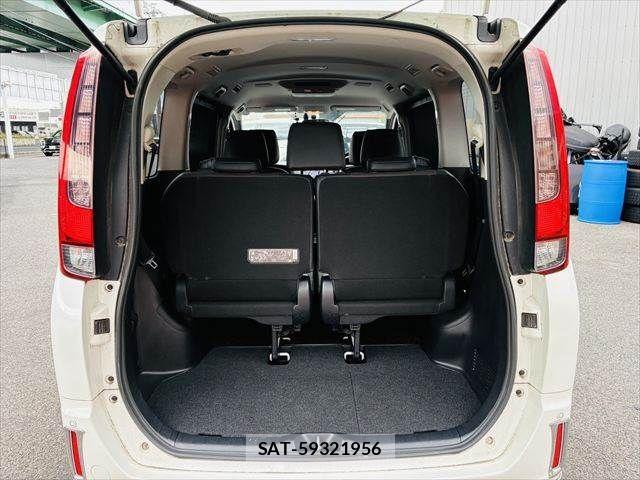 Toyota ESQUIRE 2015-07 7616430-12
