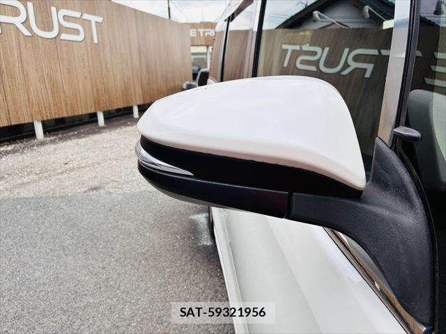 Toyota ESQUIRE 2015-07 7616430-29