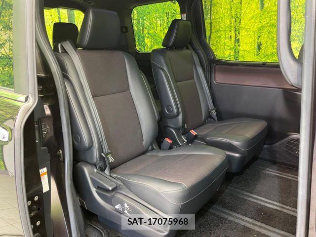 Toyota ESQUIRE 2017-10 7616427-8