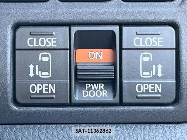 Toyota ESQUIRE 2015-06 7616428-3
