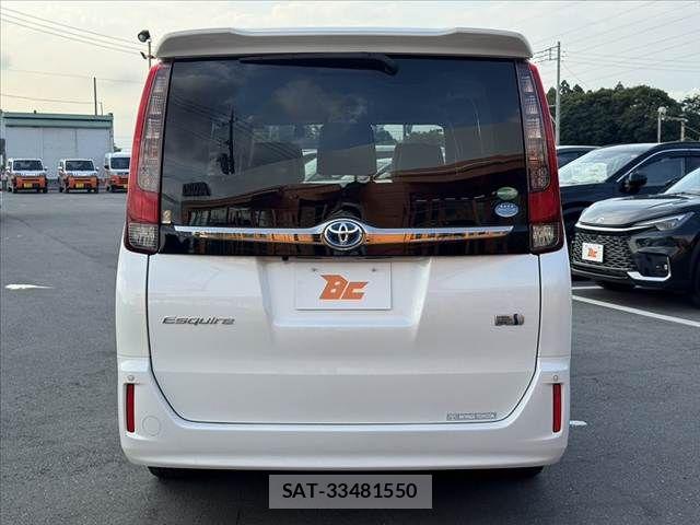 Toyota ESQUIRE 2017-04 7616429-13