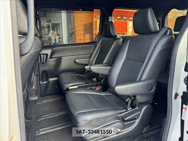 Toyota ESQUIRE 2017-04 7616429-17