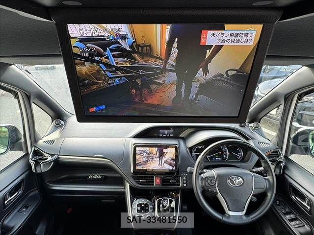 Toyota ESQUIRE 2017-04 7616429-1