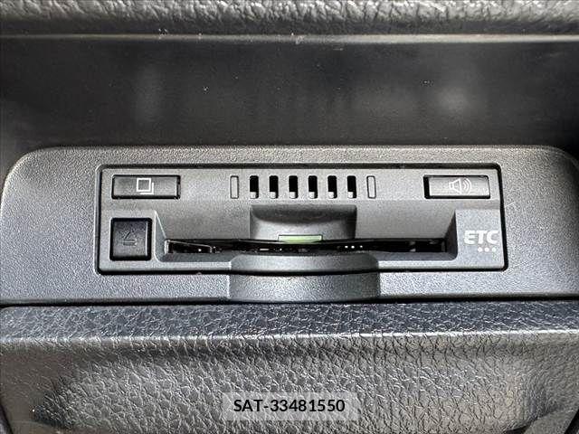 Toyota ESQUIRE 2017-04 7616429-26