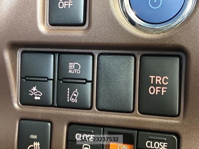 Toyota ESQUIRE 2018-03 7616424-17