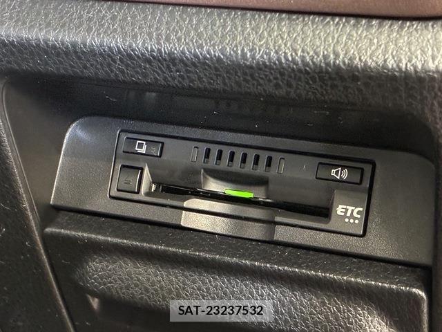 Toyota ESQUIRE 2018-03 7616424-18