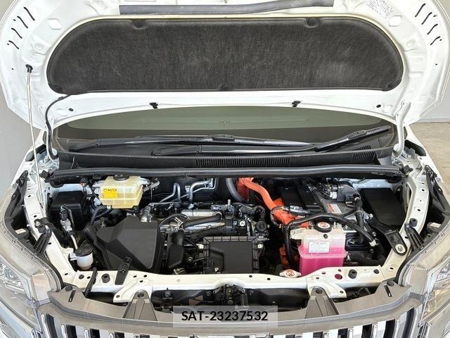 Toyota ESQUIRE 2018-03 7616424-25