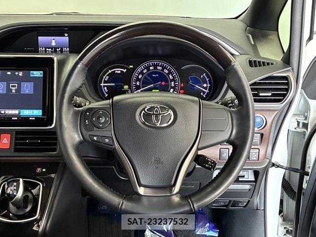 Toyota ESQUIRE 2018-03 7616424-3