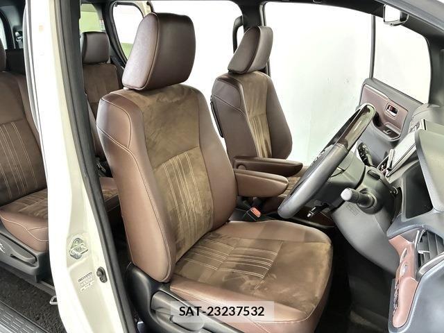 Toyota ESQUIRE 2018-03 7616424-7