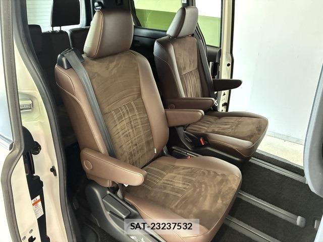 Toyota ESQUIRE 2018-03 7616424-8