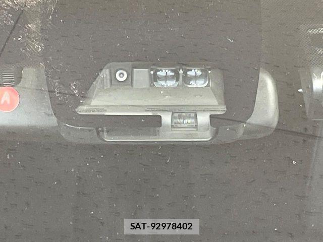 Toyota ESQUIRE 2018-03 7616425-7