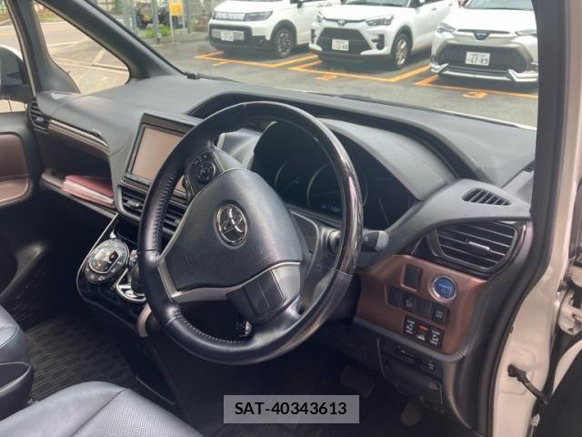 Toyota ESQUIRE 2015-04 7902577-13