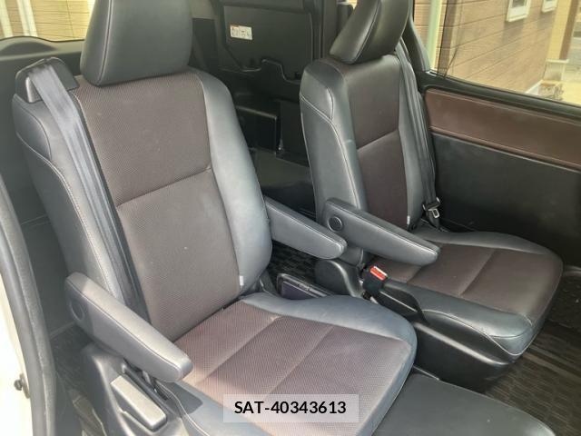 Toyota ESQUIRE 2015-04 7902577-17