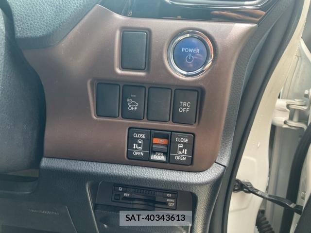Toyota ESQUIRE 2015-04 7902577-23