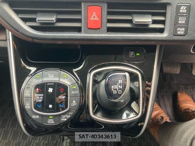 Toyota ESQUIRE 2015-04 7902577-24