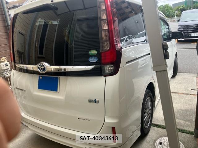 Toyota ESQUIRE 2015-04 7902577-2