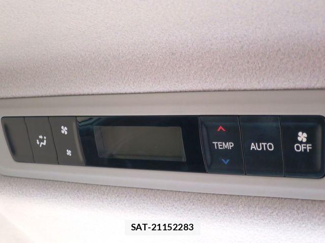 Toyota ESQUIRE 2015-05 7902581-28