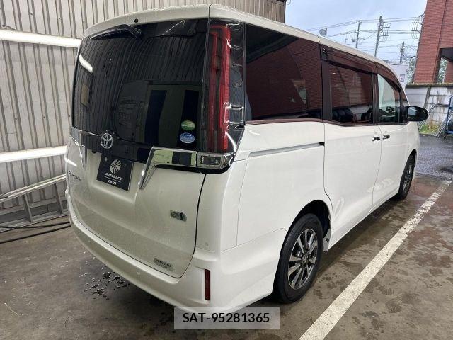 Toyota ESQUIRE 2020-10 7961521-2