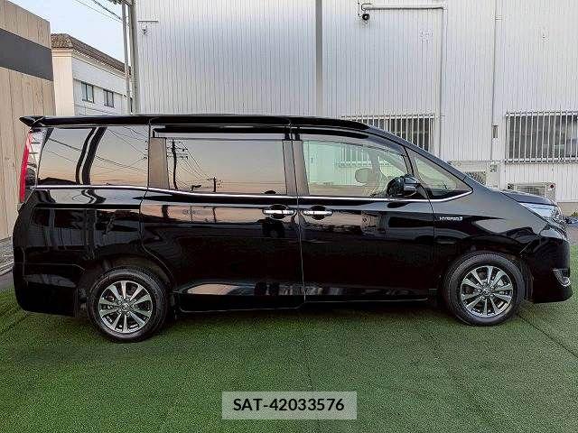 Toyota ESQUIRE 2019-11 7961527-16