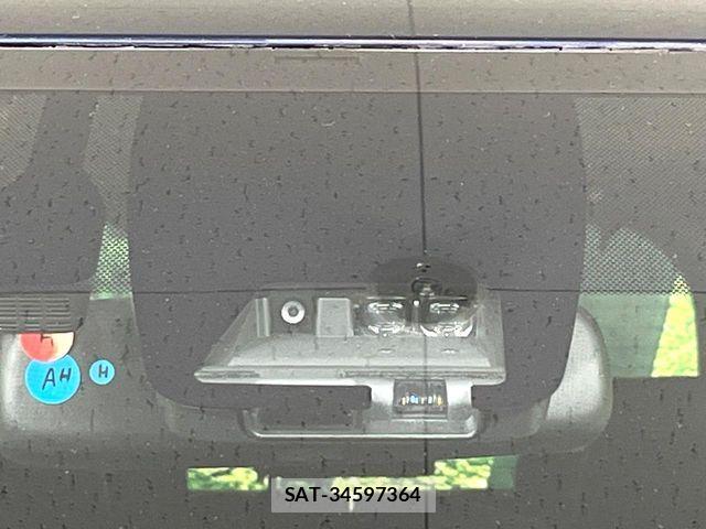 Toyota ESQUIRE 2018-07 7961528-6