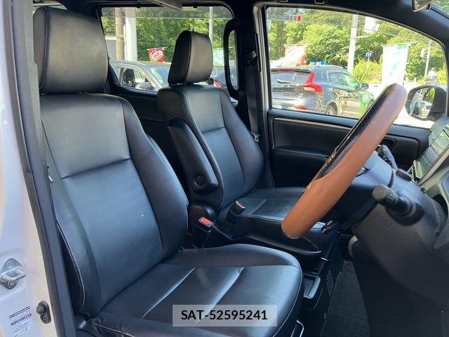 Toyota ESQUIRE 2016-12 7979160-4