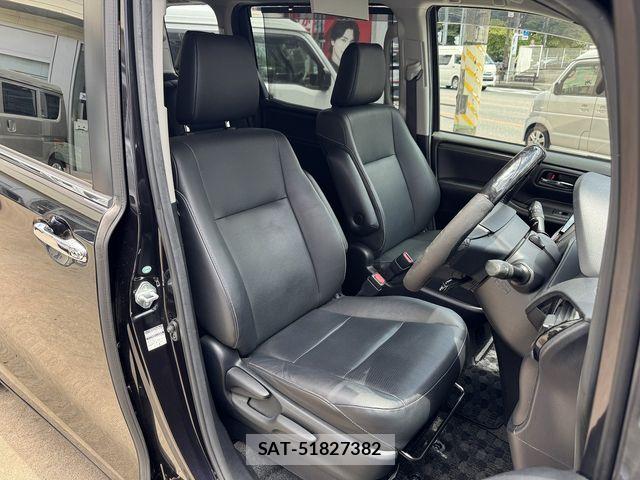 Toyota ESQUIRE 2015-12 7979163-26