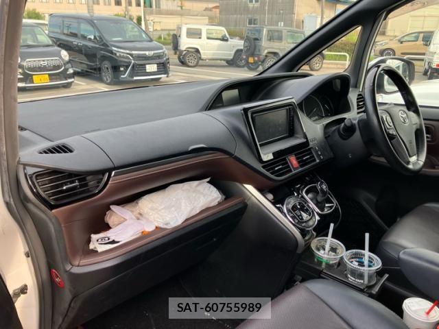 Toyota ESQUIRE 2014-12 8035418-10