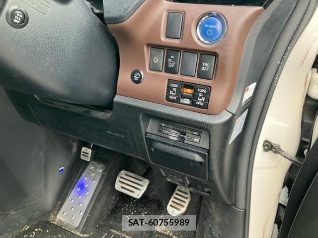 Toyota ESQUIRE 2014-12 8035418-18