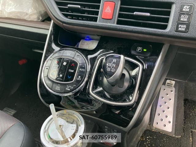 Toyota ESQUIRE 2014-12 8035418-22