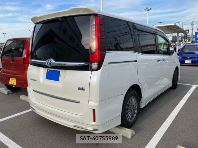 Toyota ESQUIRE 2014-12 8035418-3