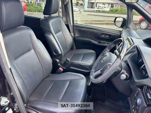 Toyota ESQUIRE 2015-01 8035415-25