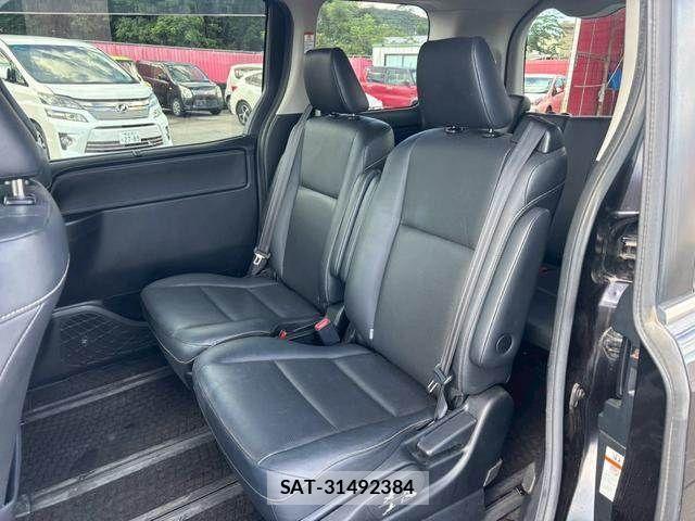 Toyota ESQUIRE 2015-01 8035415-27