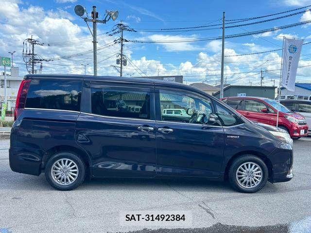 Toyota ESQUIRE 2015-01 8035415-2