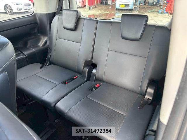 Toyota ESQUIRE 2015-01 8035415-29