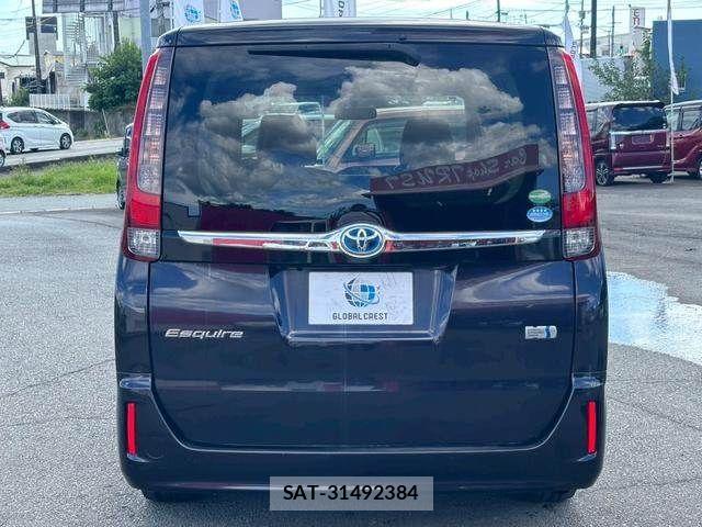 Toyota ESQUIRE 2015-01 8035415-6