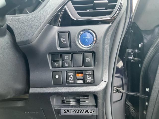 Toyota ESQUIRE 2016-05 8035416-22