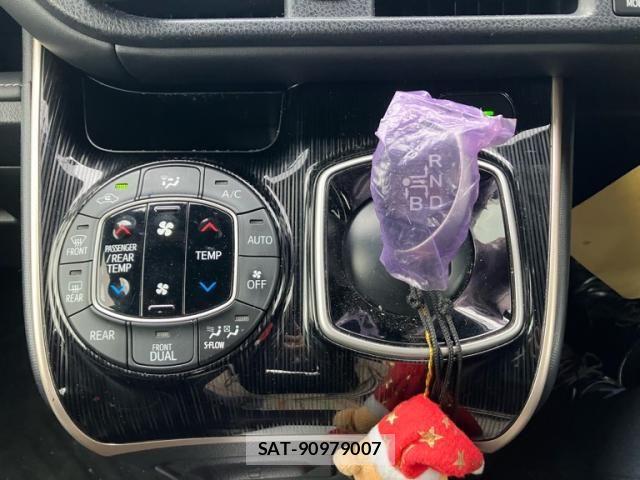 Toyota ESQUIRE 2016-05 8035416-23