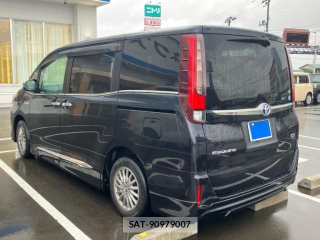 Toyota ESQUIRE 2016-05 8035416-6