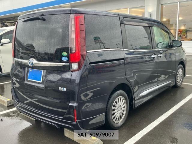 Toyota ESQUIRE 2016-05 8035416-7