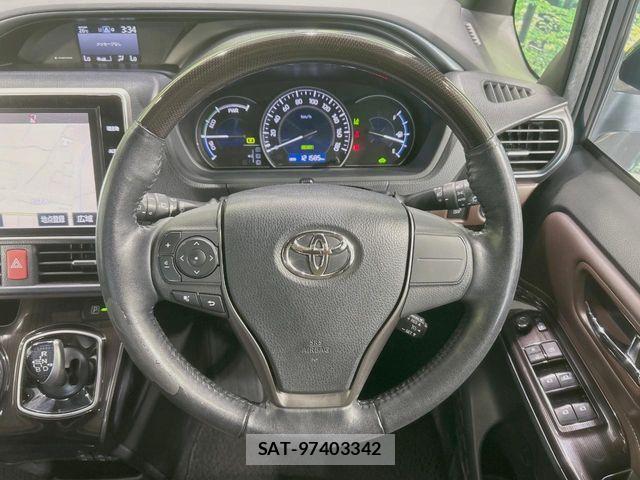Toyota ESQUIRE 2017-07 8073683-11