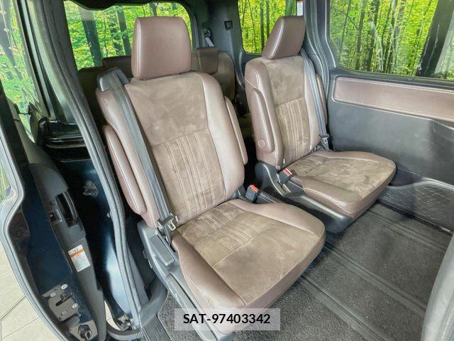 Toyota ESQUIRE 2017-07 8073683-8