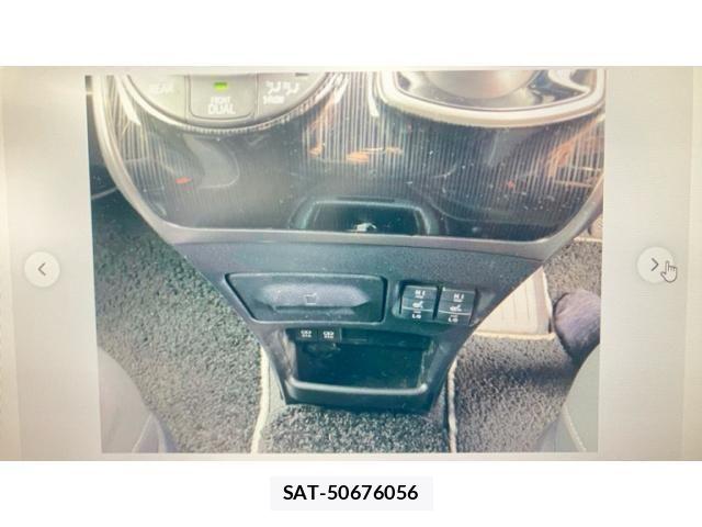 Toyota ESQUIRE 2020-04 8099038-20