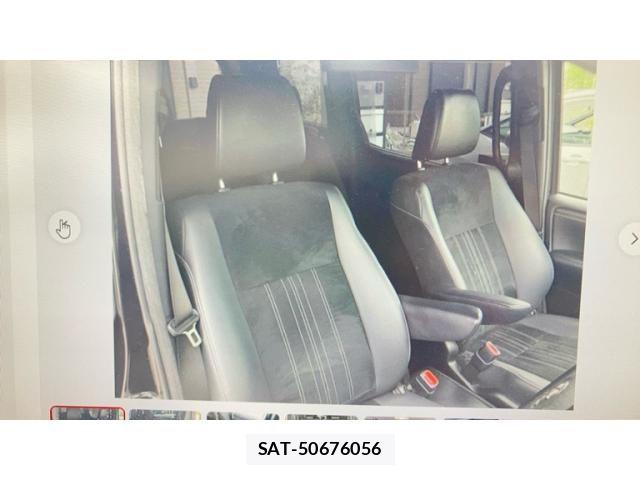 Toyota ESQUIRE 2020-04 8099038-8