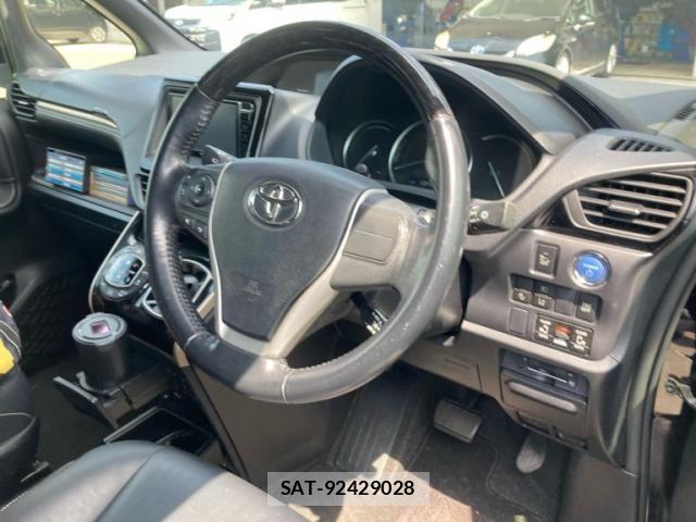 Toyota ESQUIRE 2016-09 8099041-11