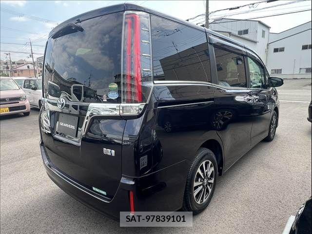 Toyota ESQUIRE 2018-02 8099036-9
