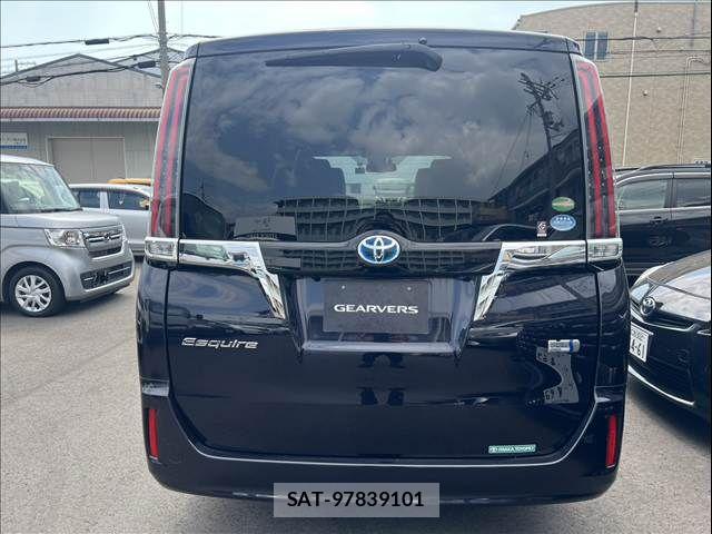 Toyota ESQUIRE 2018-02 8099036-8