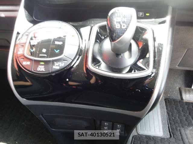 Toyota ESQUIRE 2014-12 8099040-25