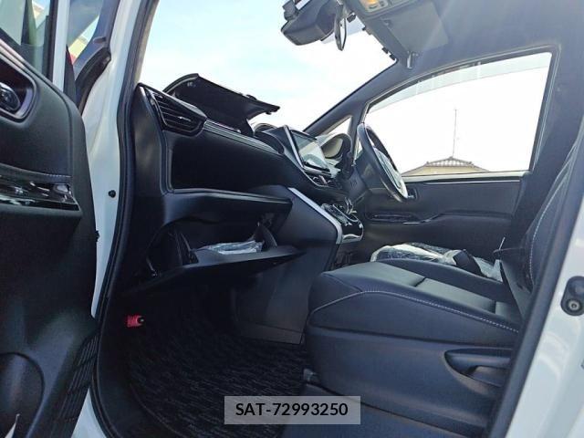 Toyota ESQUIRE 2018-11 8099034-21