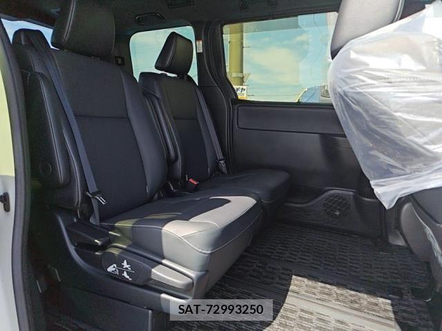 Toyota ESQUIRE 2018-11 8099034-22